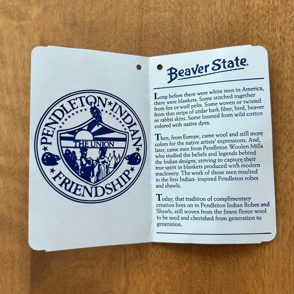 Pendleton Beaver State Caliente Wool Robe/Blanket. Black, Red & White - Picture 10 of 11